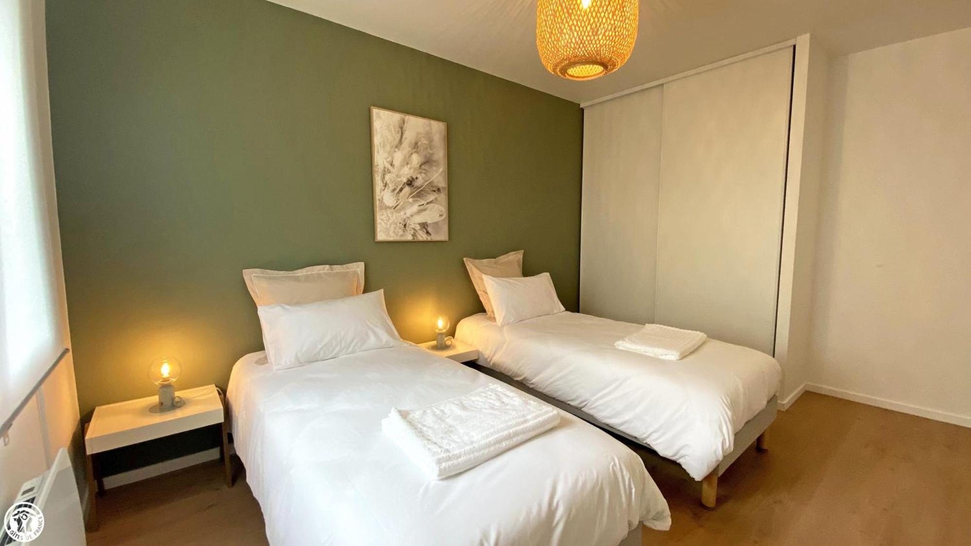 Breakislebed 3 Maisons Chu Limoges エクステリア 写真