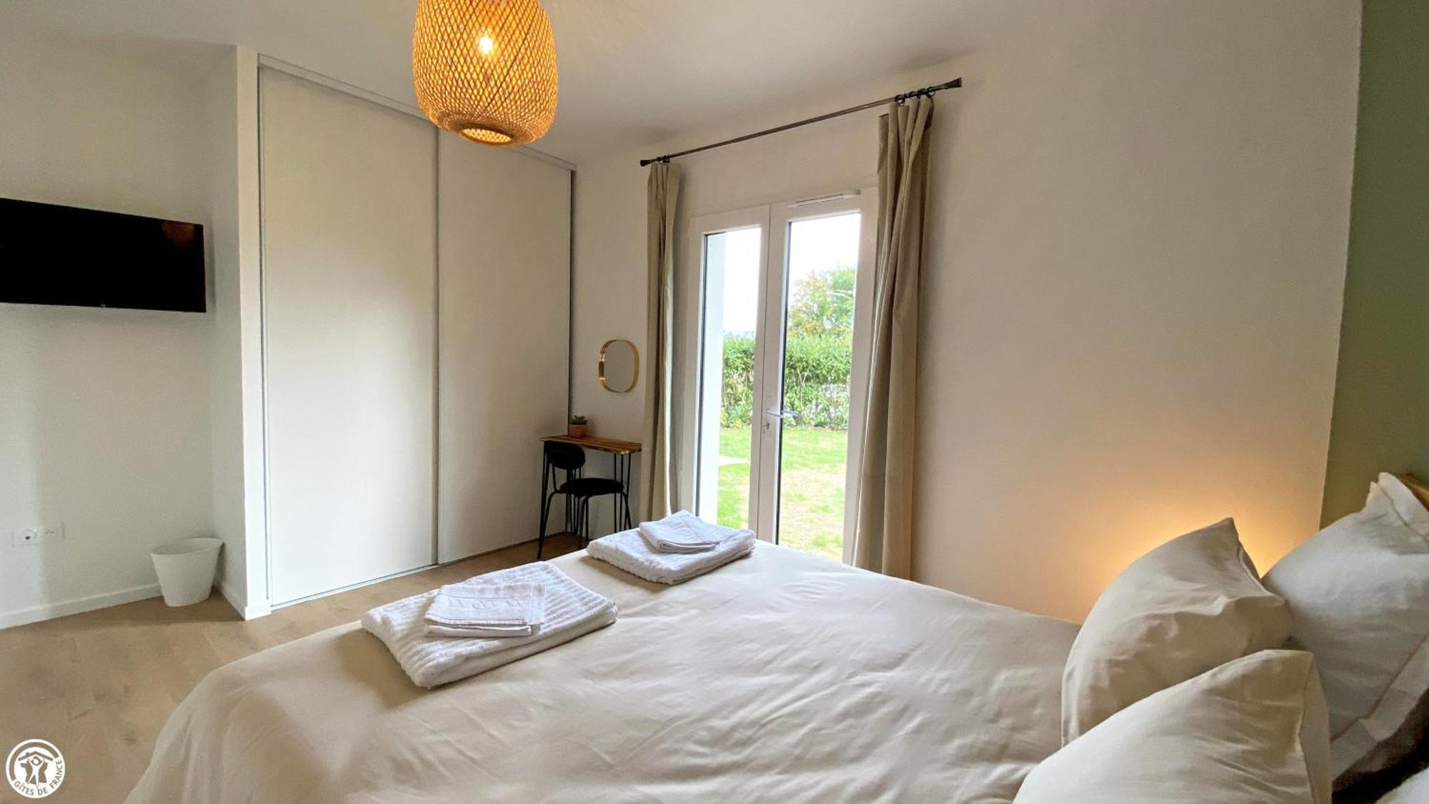 Breakislebed 3 Maisons Chu Limoges エクステリア 写真