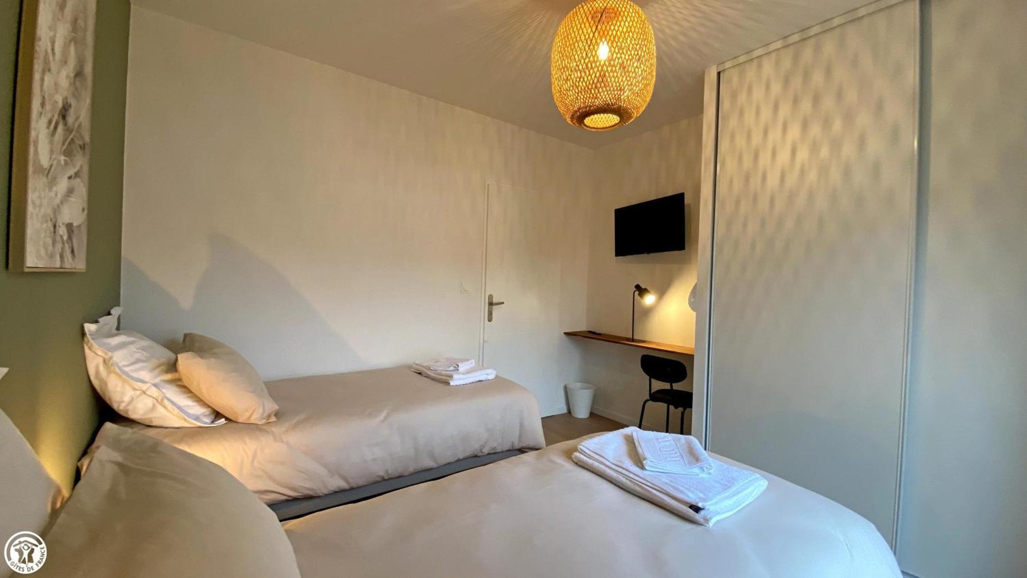 Breakislebed 3 Maisons Chu Limoges エクステリア 写真