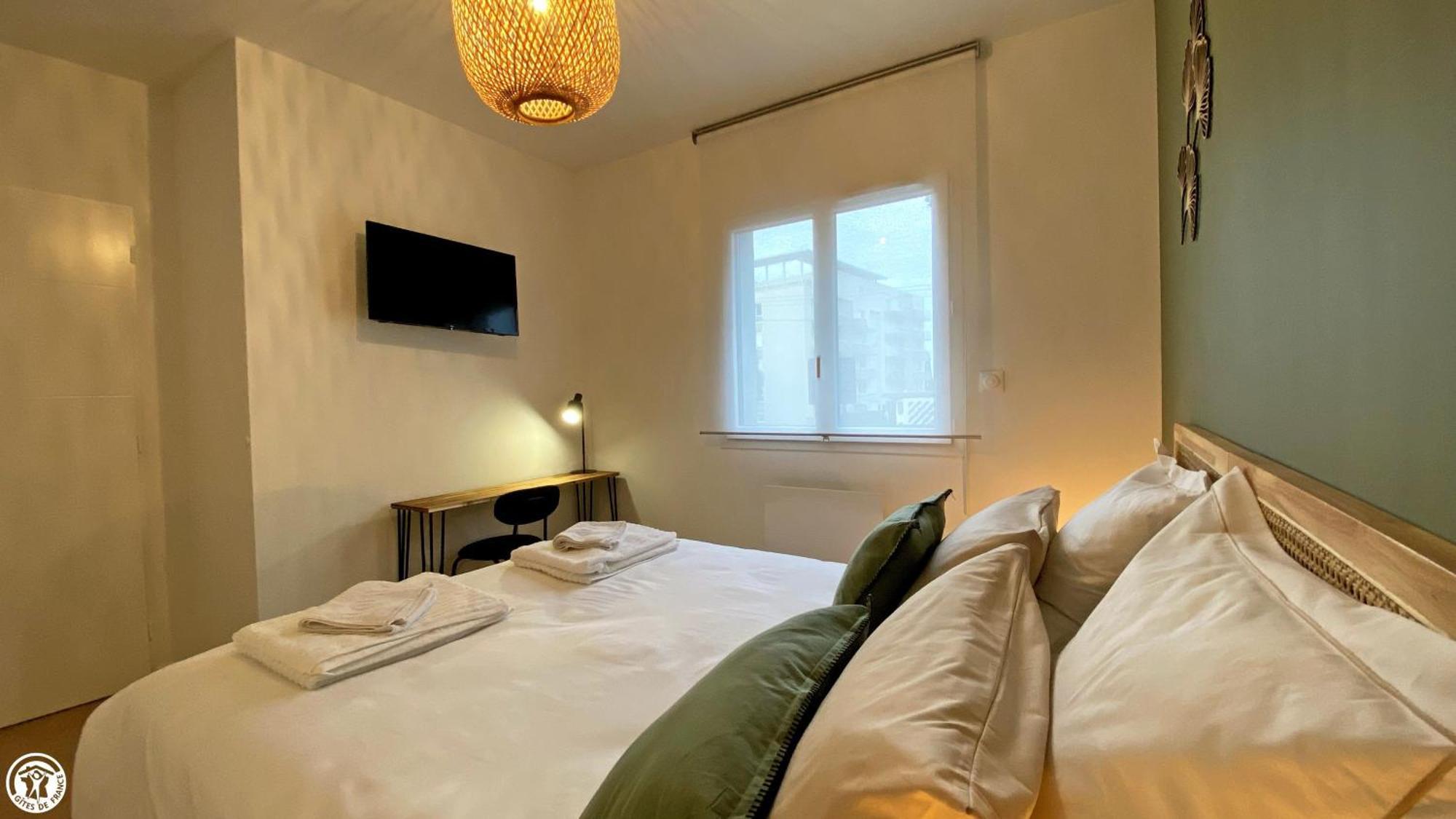 Breakislebed 3 Maisons Chu Limoges エクステリア 写真